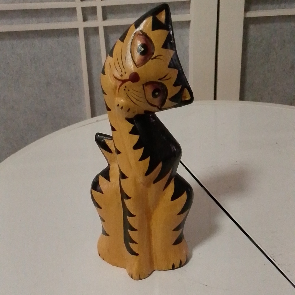 Folk Art Hand Carved Wood Curious Cat